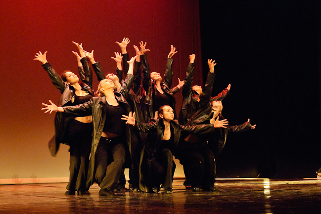 CENTRE K DANCE LEGUEVIN - Matrix Choregraphie : Nadine Marquet - 14* AMANTICA SAINT ORENS - Danse Macabre - Choregraphie : Joelle et Danielle Besso